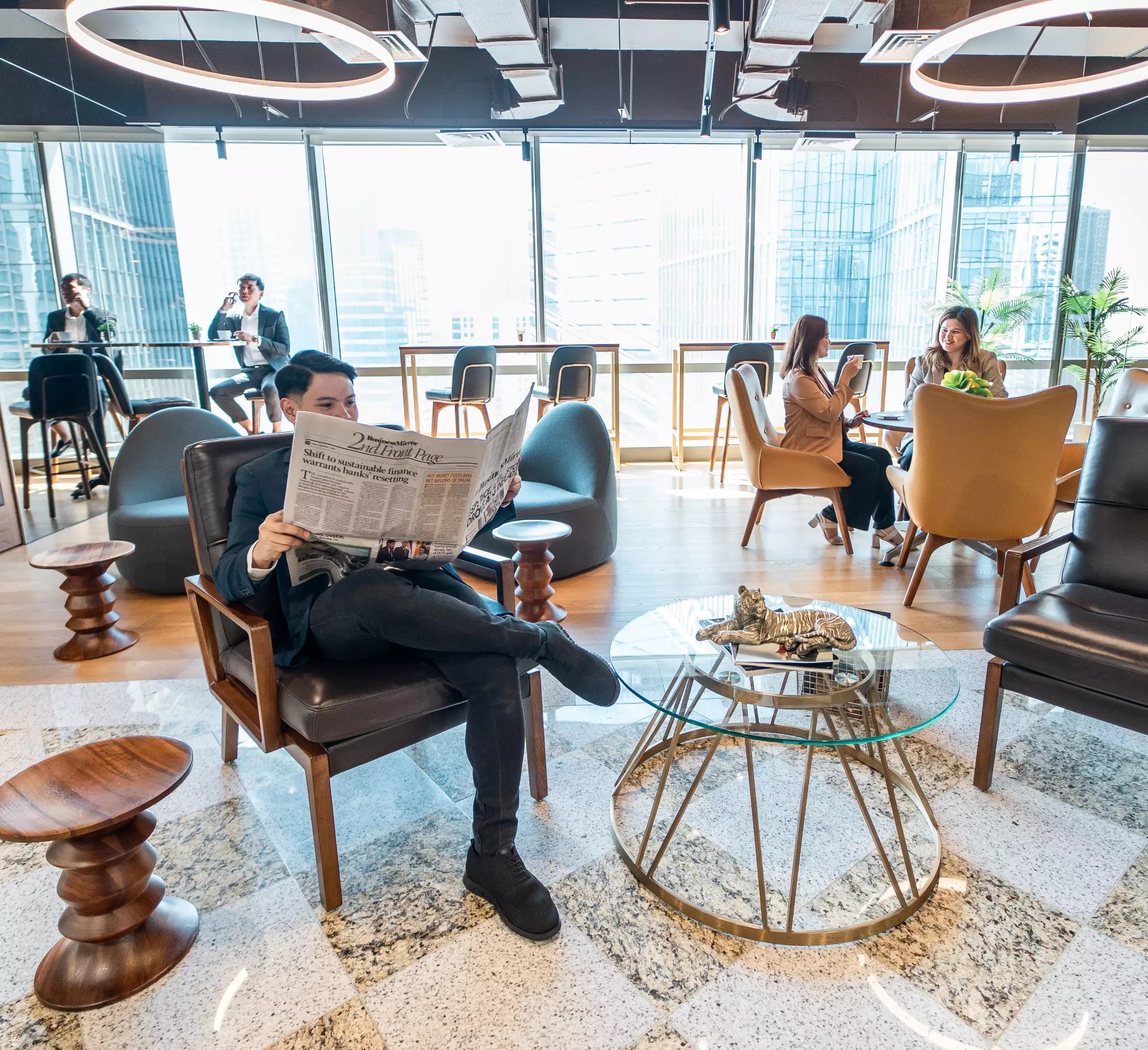 /media/36451/a-community-to-work-with_carasel_20231122-philippines-stock-exchange-coworking-1-ht.jpg