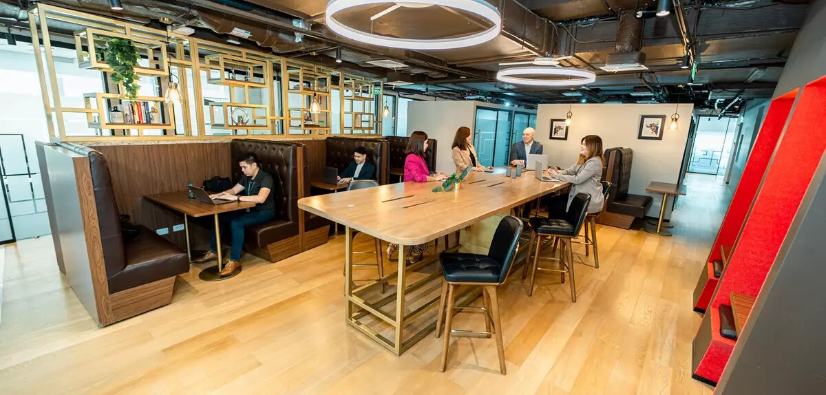 /media/36464/so_sog_20231122-philippines-stock-exchange-coworking-6-ht.jpg